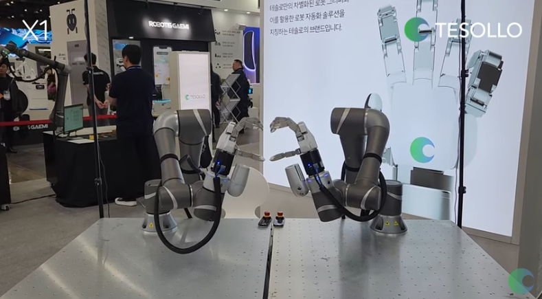 A dual-arm robot equipped with Techman Robot and TESOLLO's 5-finger gripper