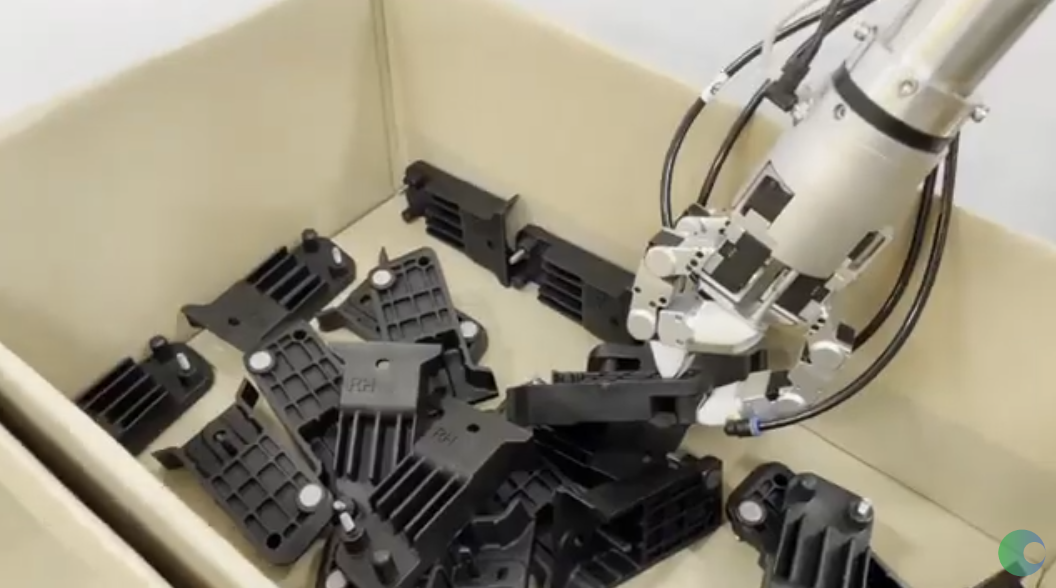 Three-Finger Robotic Gripper: Robotic Bin-Picking Solution
